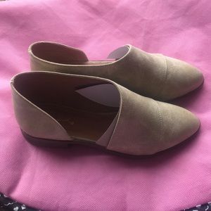 Stone distressed flats